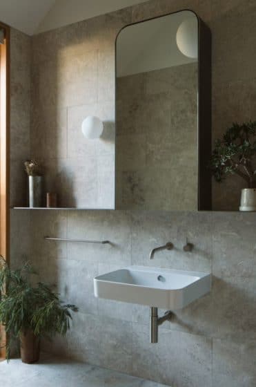 Дизайн раковины в ванной комнате в деревенском стиле
