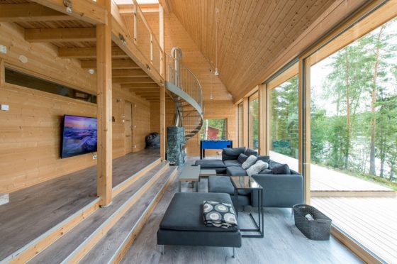 Дизайн гостиной в деревянном загородном доме