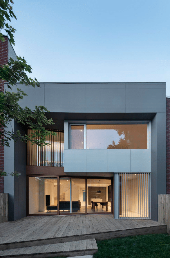 Авангардный дизайн двухэтажного фасада