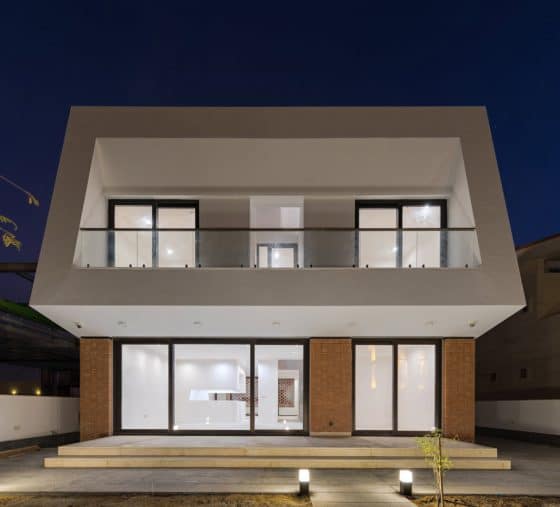 Современный дизайн фасада двухэтажного дома