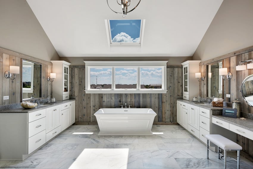 Ванная комната в серо-белом интерьере
