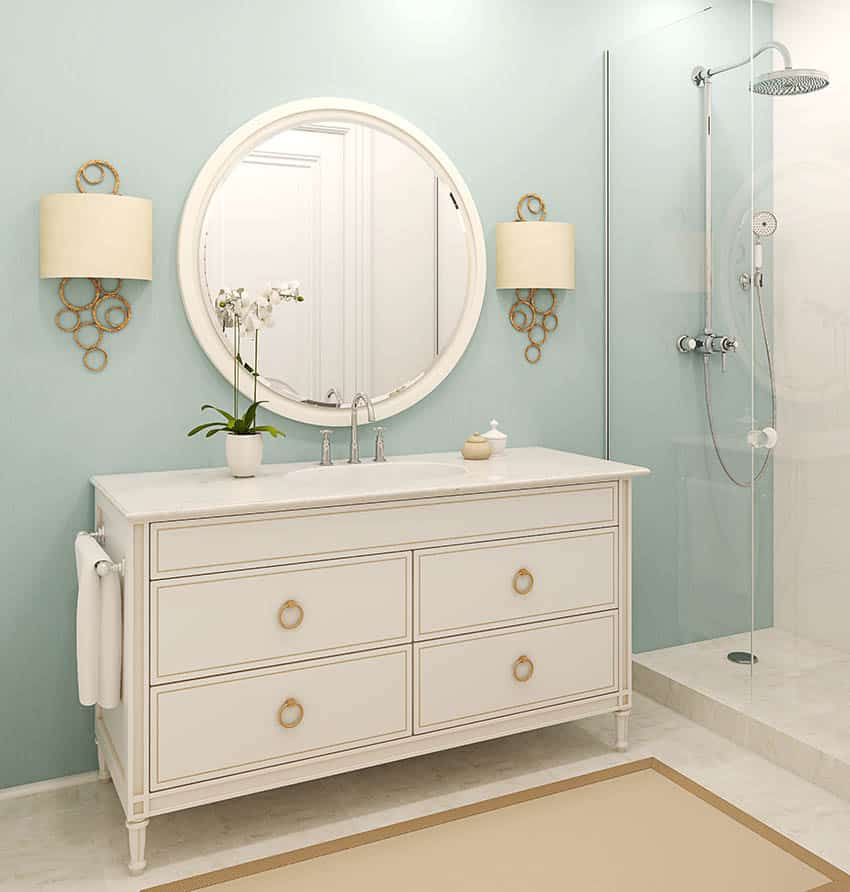 Ванная комната с бежевой напольной плиткой и серой краской сиэтл