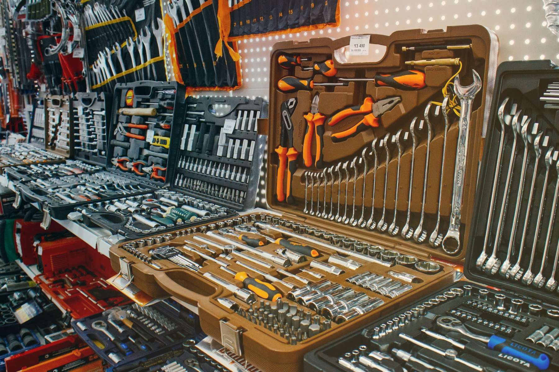 инструмент техника интернет магазин. набор инструментов дело техники 620851. набор инструментов матрикс 216. инструмент техника интернет магазин. инструменты для монтажа электропроводки.