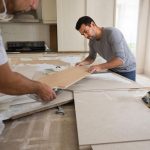 Вторая жизнь домашнего очага: Как замена столешницы превращает старую кухню в шедевр современного дизайна