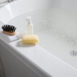 Акриловая ванна: уход и чистка