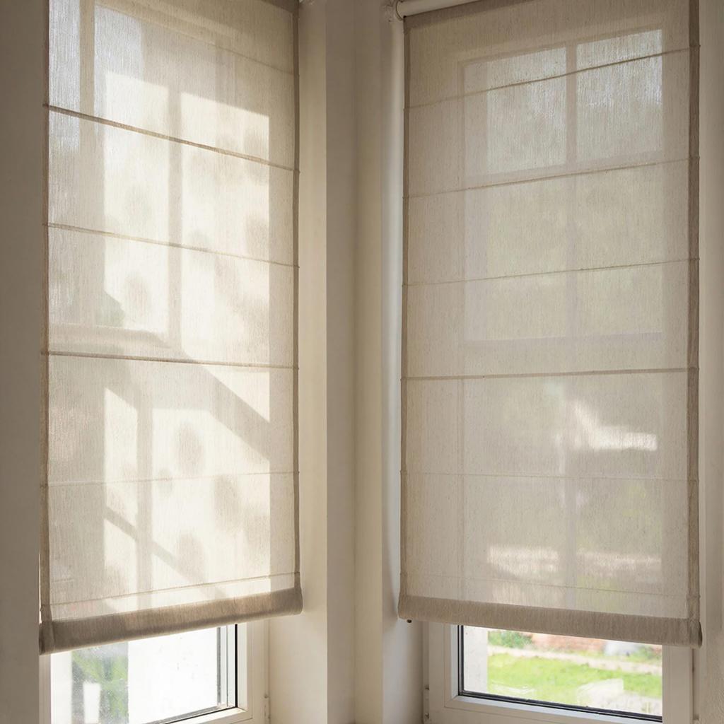 Рулонные Шторы: Искусство Света и Тени в Вашем Интерьере